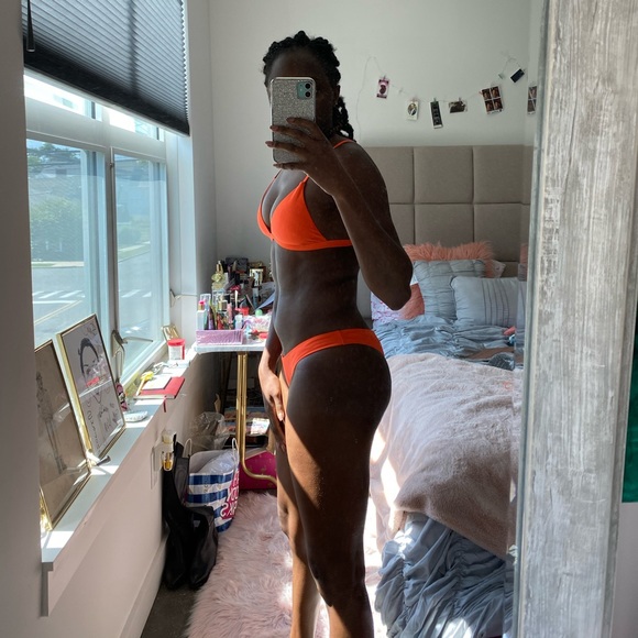 ⚠️ SOLD⚠️ Neon orange bikini - Picture 2 of 4